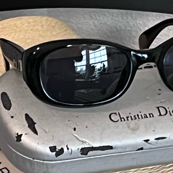 CHRISTIAN DIOR PRE-LOVED AUTHENTIC VINTAGE SIGNATURE TRADEMARK LOGO SUNGLASSES - Picture 15 of 17